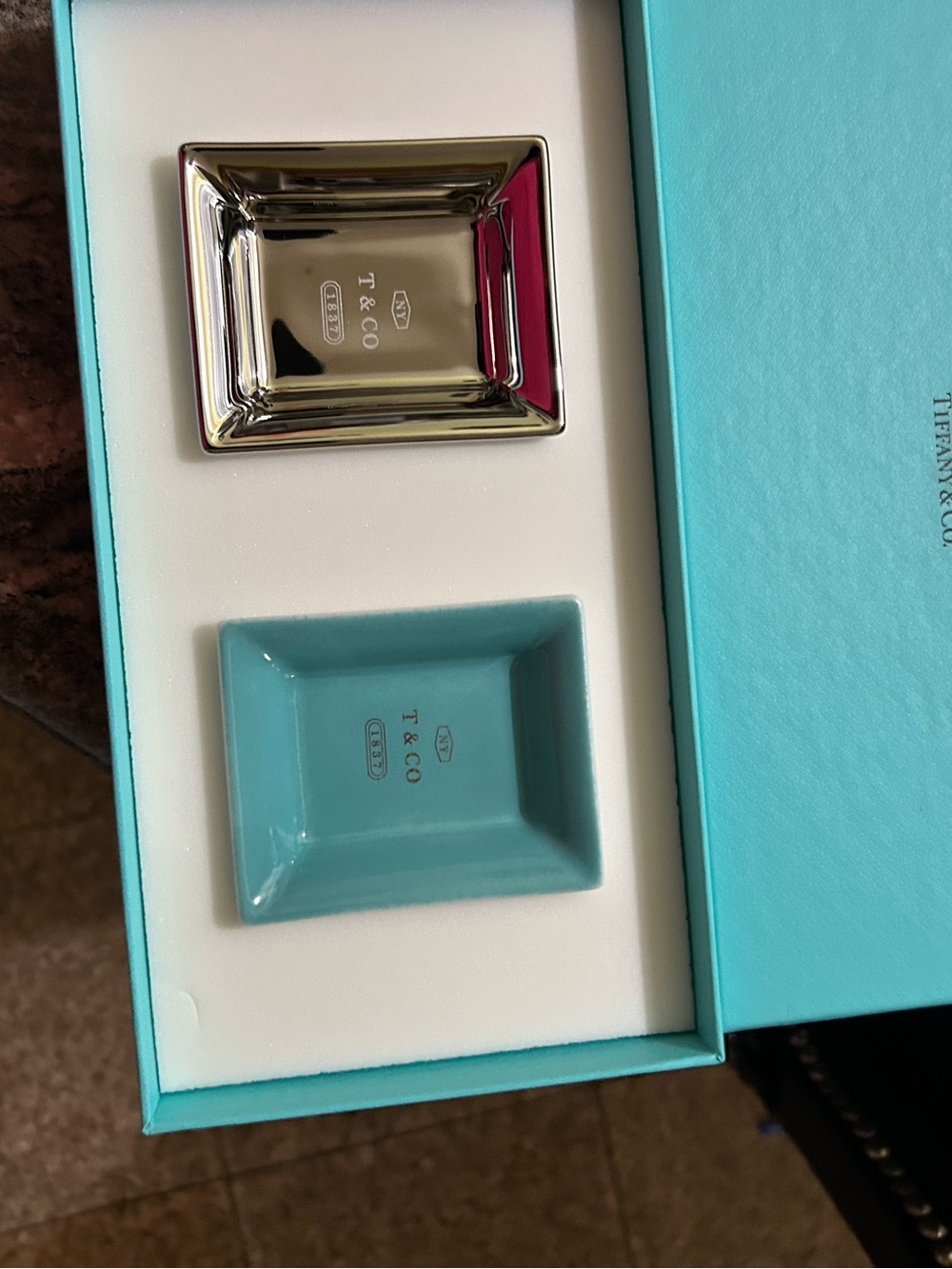 Tiffany Blue Decorative Gift Box with Ivory Ribbon - Picture 2 of 4